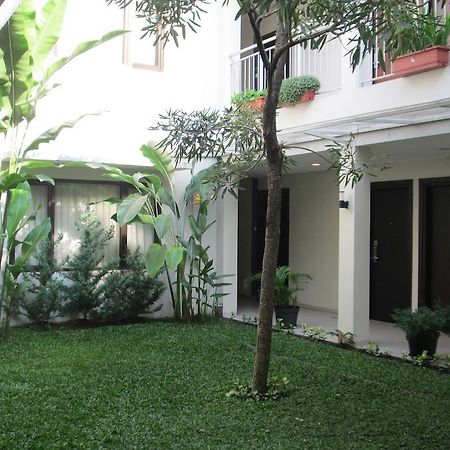 Hotel Anggrek Gandasari Бандунг Екстер'єр фото
