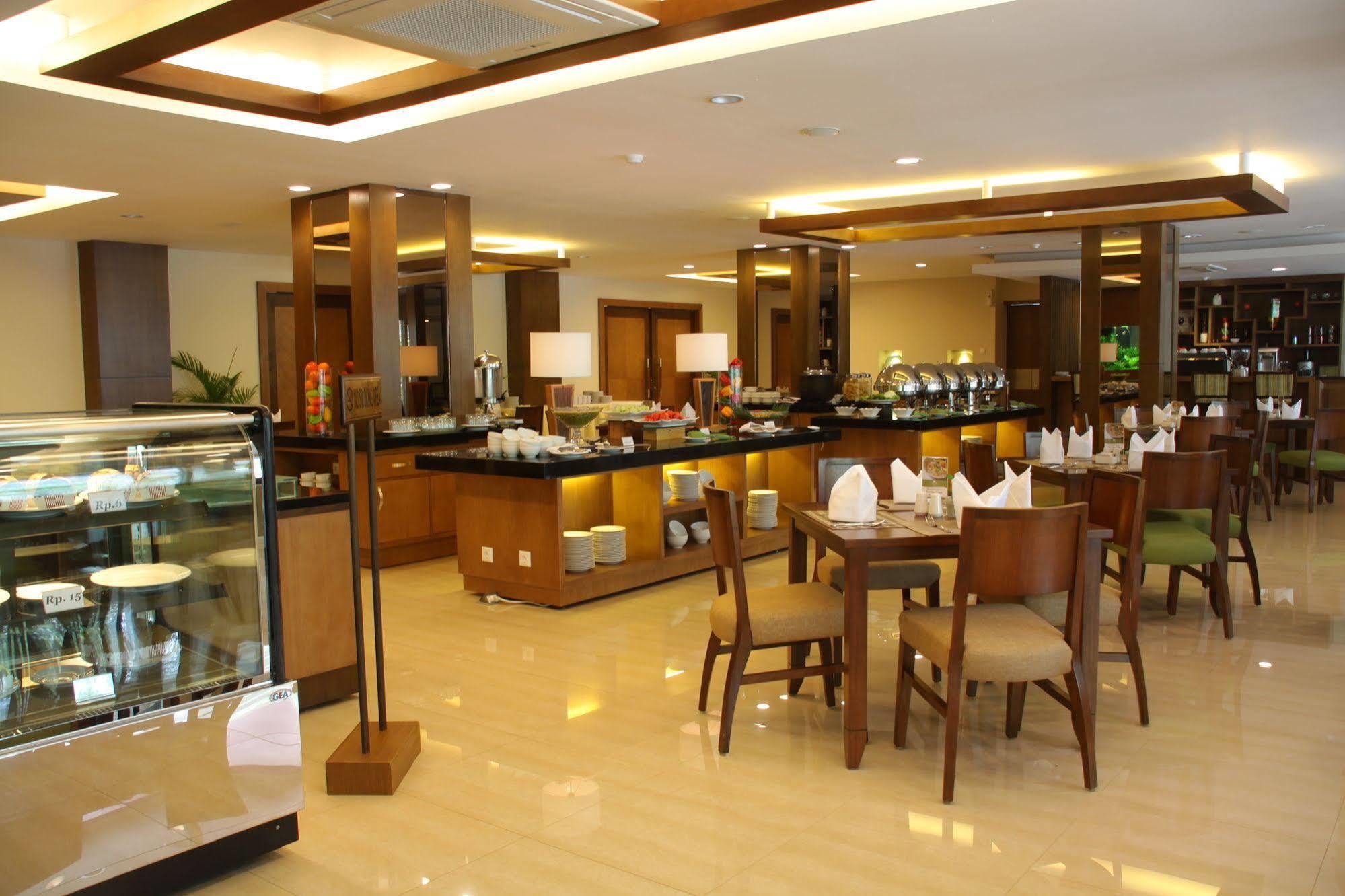 Hotel Anggrek Gandasari Бандунг Екстер'єр фото
