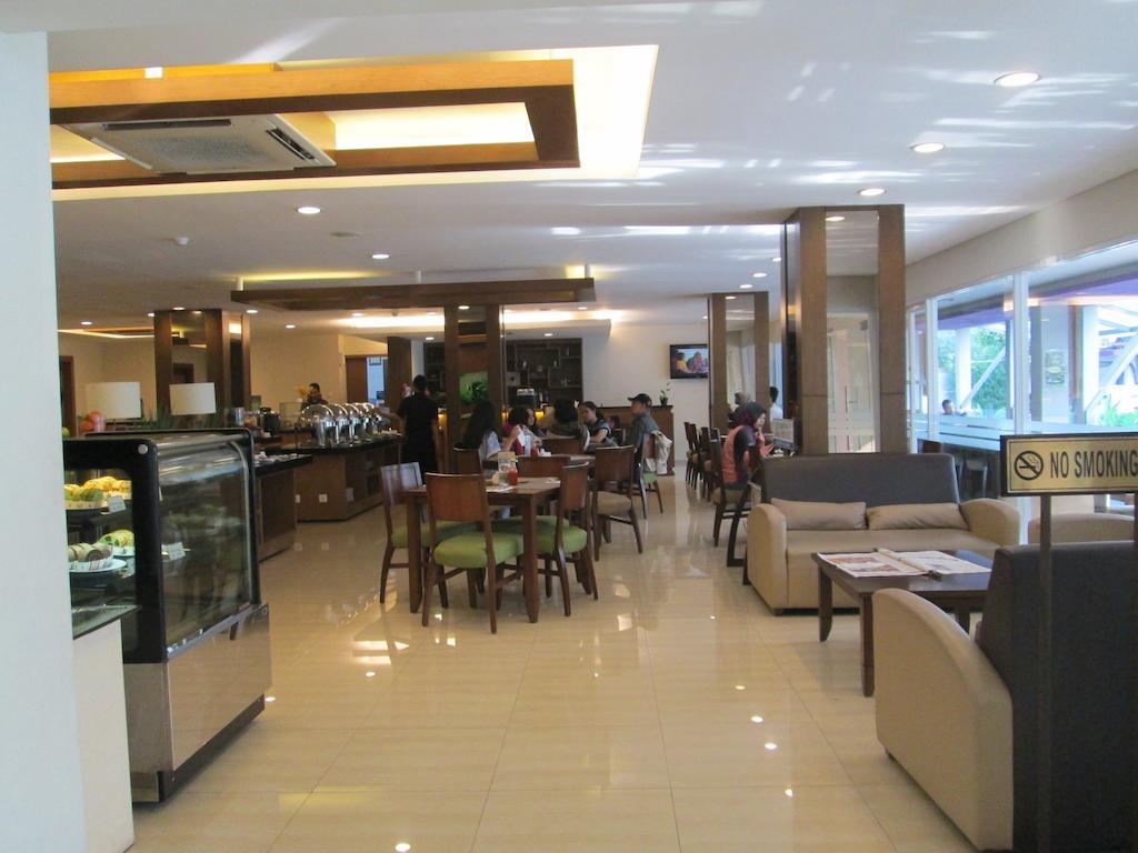 Hotel Anggrek Gandasari Бандунг Екстер'єр фото